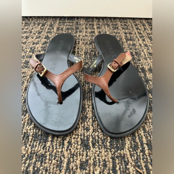 BURBERRY WOMENS SANDALS SIZE 37 - Picture 1 of 4